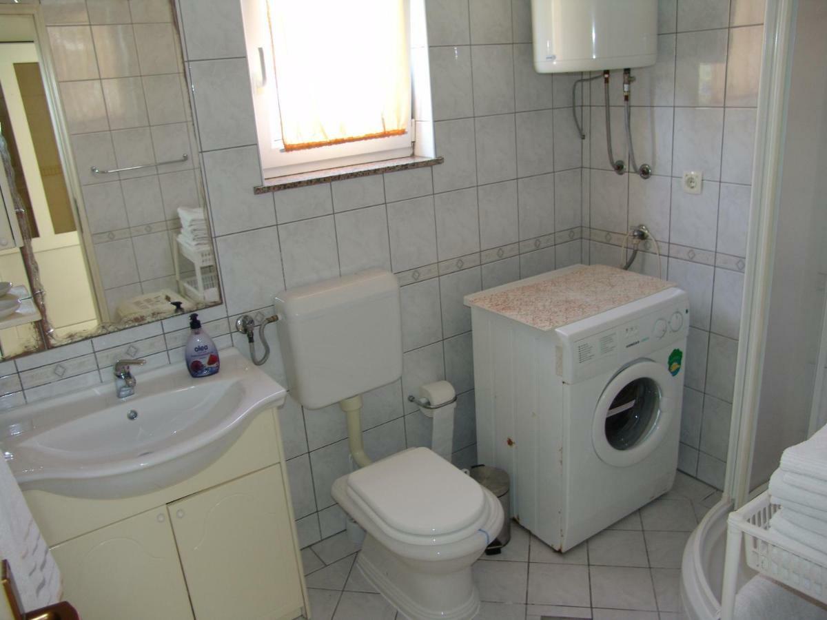 שיבניק Apartment Mihalj Jadrija First Floor מראה חיצוני תמונה